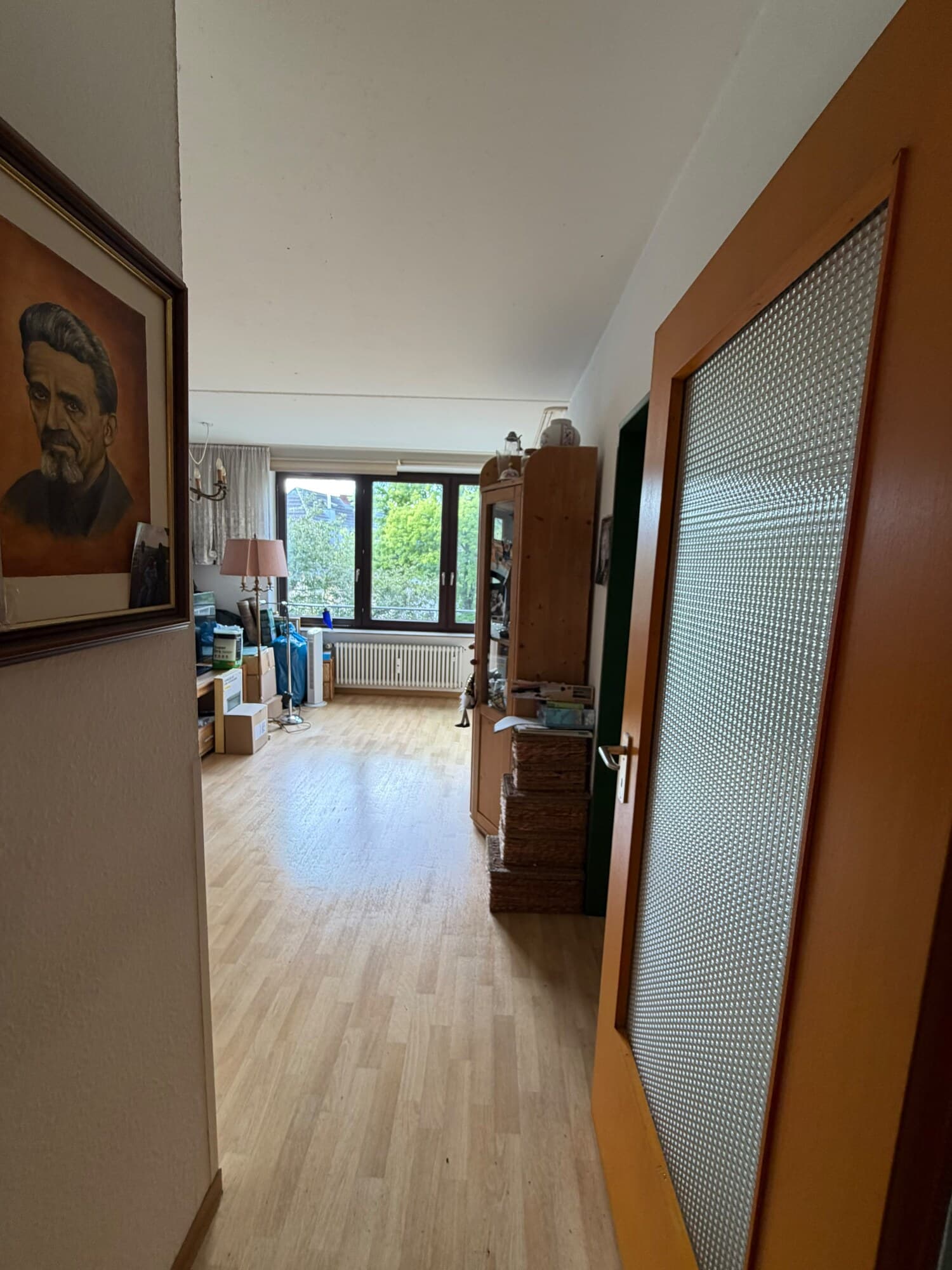 Leergeräumter Raum nach der Haushaltsauflösung